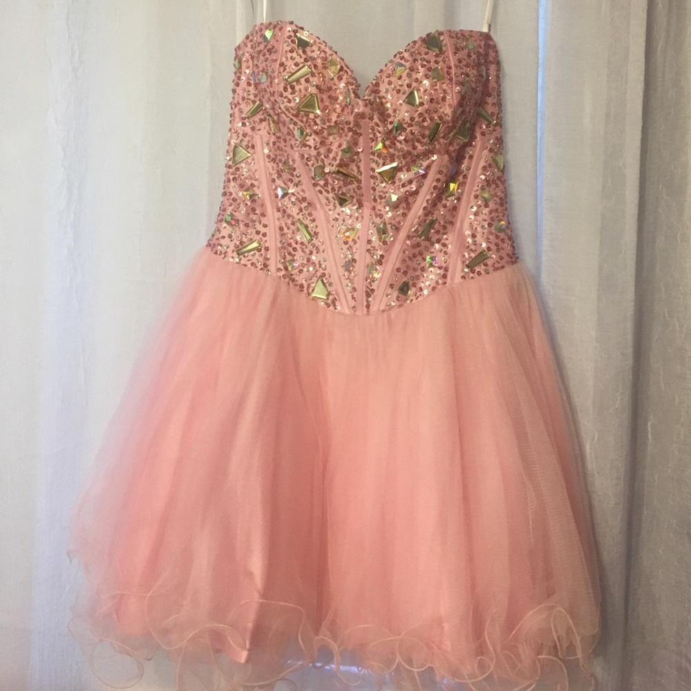 Beautiful formal dress!
