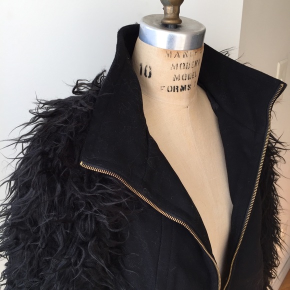 Zara Jackets & Coats - ZARA fury sleeves wool coat size Large Zara Jackets & Coats - ZARA fury sleeves wool coat size Large