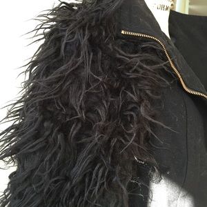 Zara Jackets & Coats - ZARA fury sleeves wool coat size Large Zara Jackets & Coats - ZARA fury sleeves wool coat size Large
