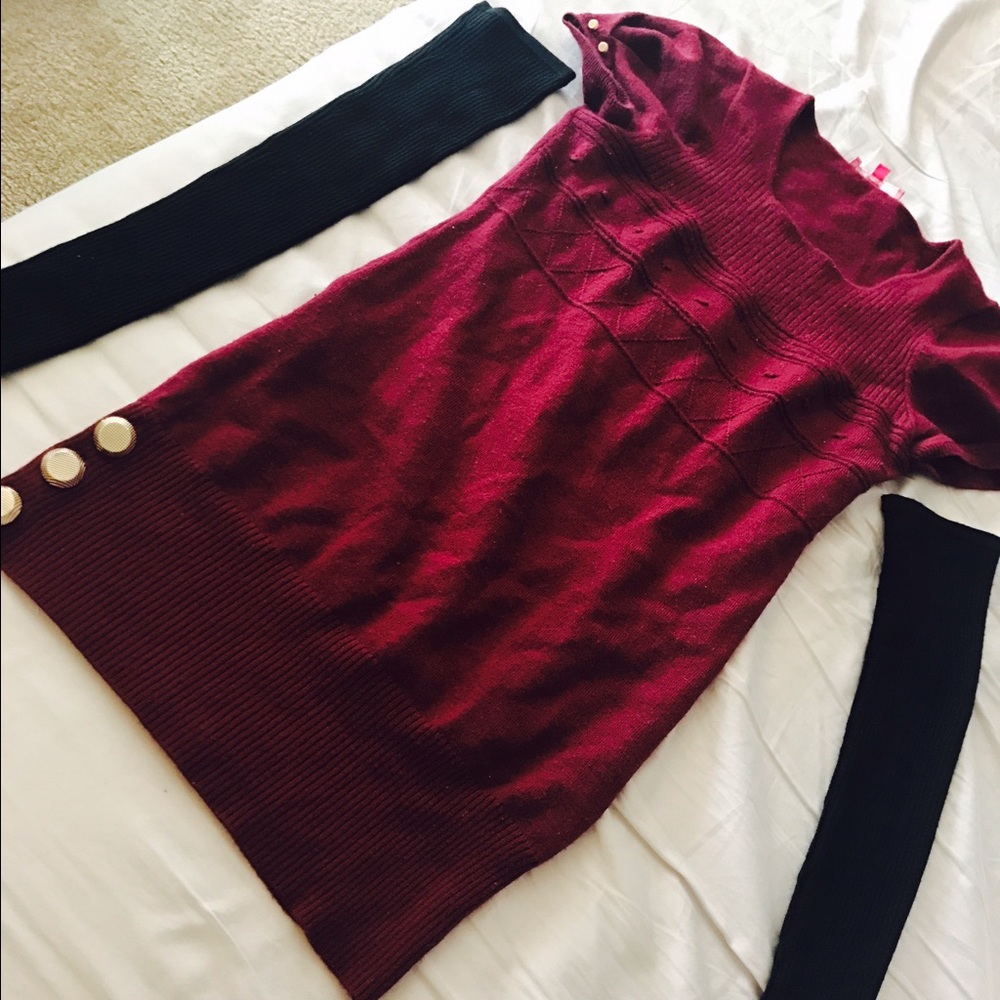Red wine knit with gold bottom