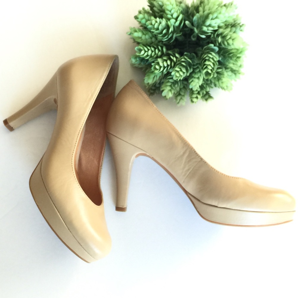 Nurture Kira Platform Pumps
