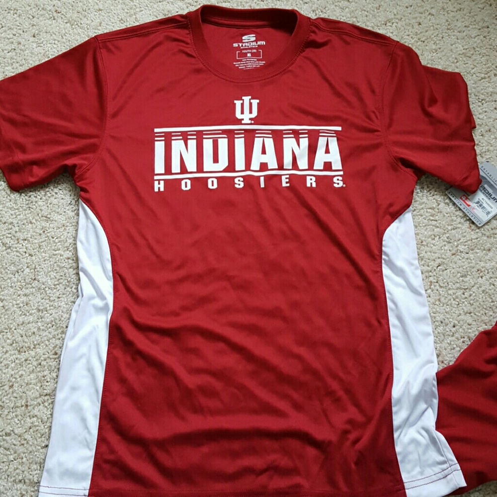 IU short sleeve shirt