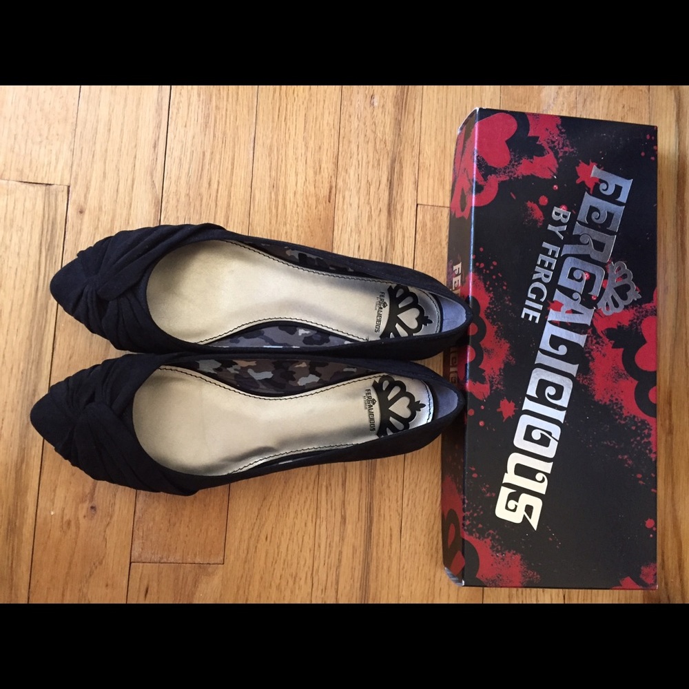 Fergalicious Black flats