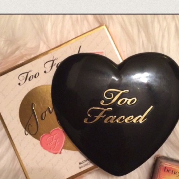 Too Faced Other - Swatched Too Faced soul mates Carrie & Big bronzer