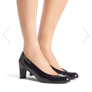 Stuart Weizmann patent black pumps