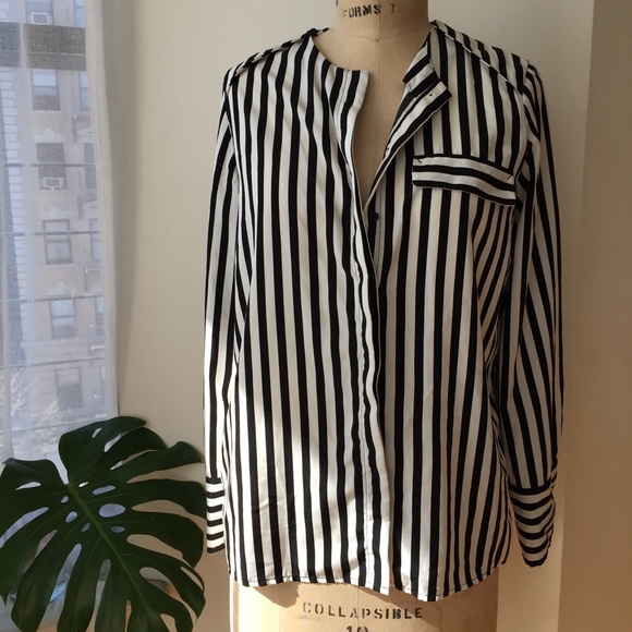 H&M Tops - H&M stripe top silky material Size 6 H&M Tops - H&M stripe top silky material Size 6