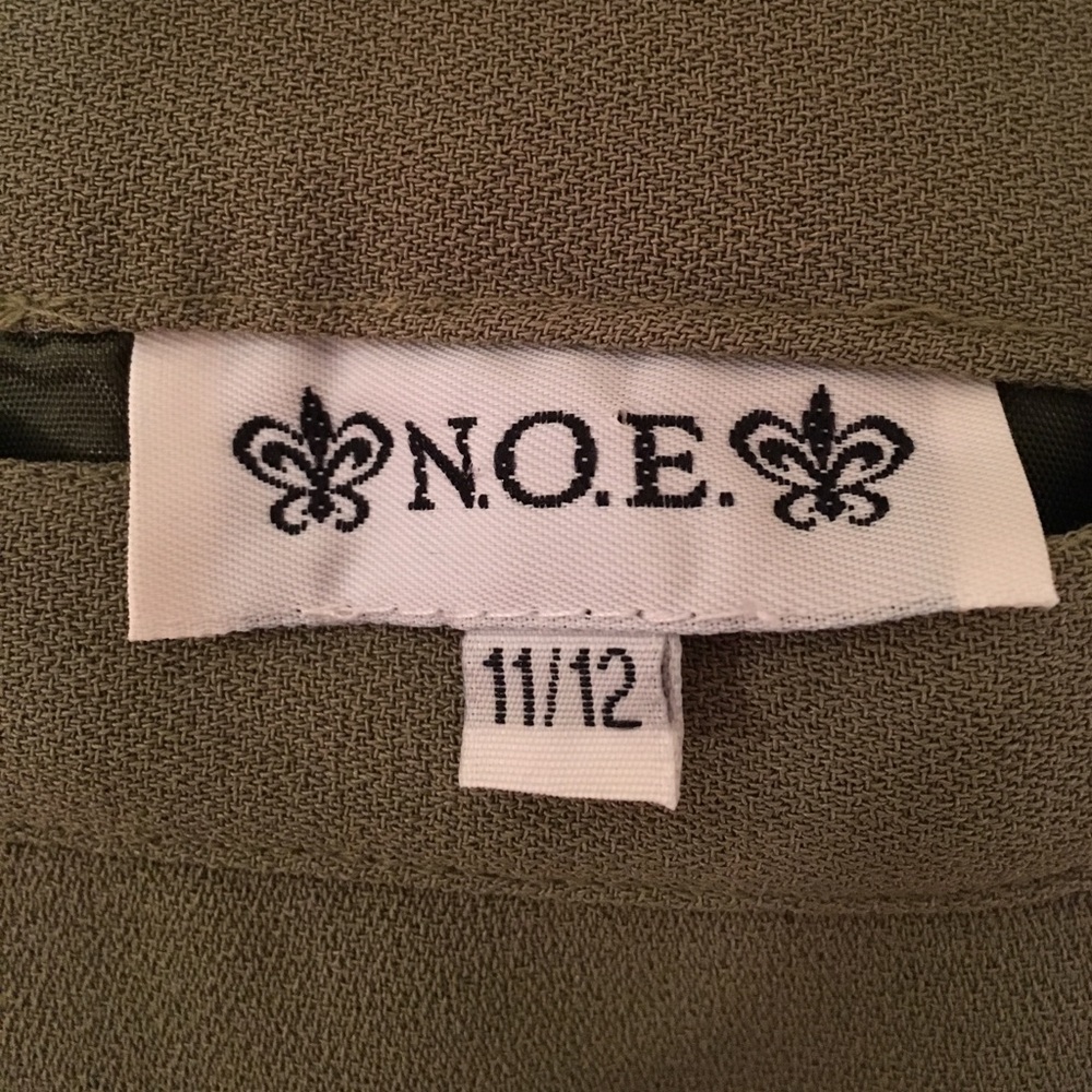 Suit blazer and skirt worn once 11/12 - Picture 8 of 8