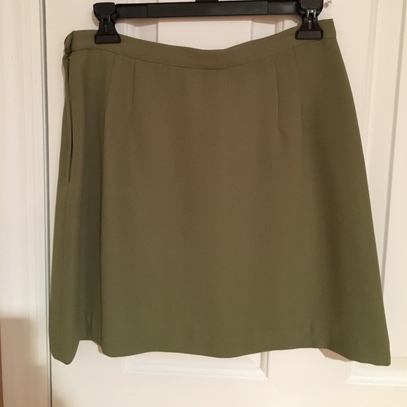 Suit blazer and skirt worn once 11/12 - Picture 7 of 8