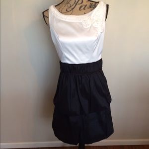Beautiful dress w/sheer inset in back/tier skirt