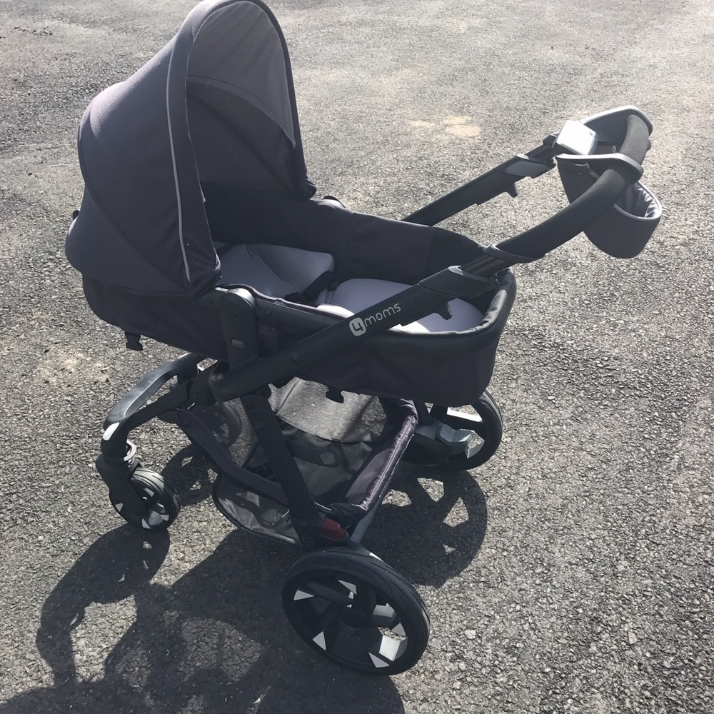 4 moms stroller brand new pushed once
