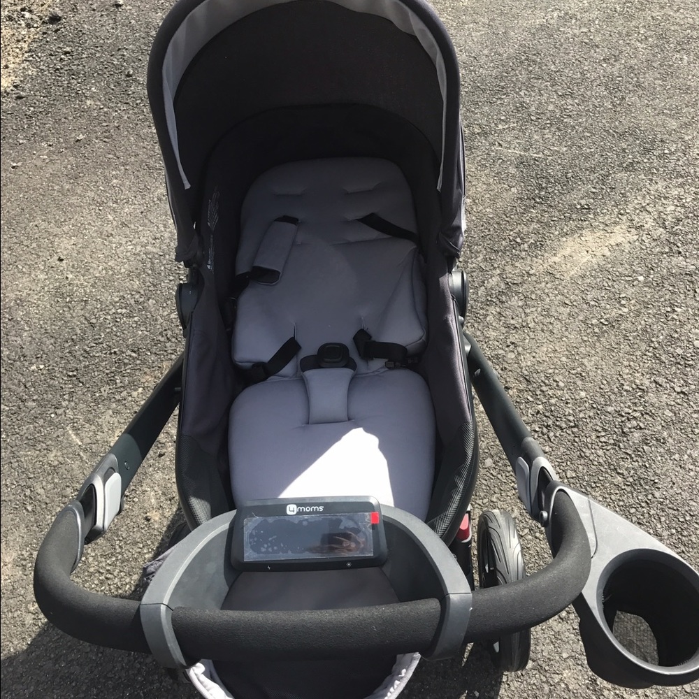 4 moms stroller brand new pushed once - Picture 2 of 3