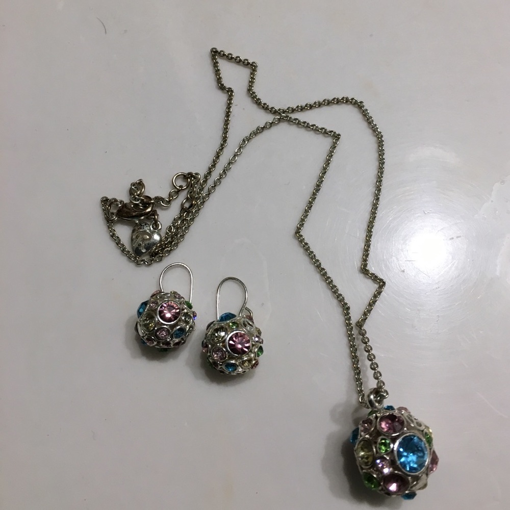 Relic earring set