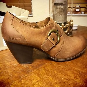 NIB BOC Brown Leather Booties