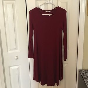 Long sleeved garnet dress
