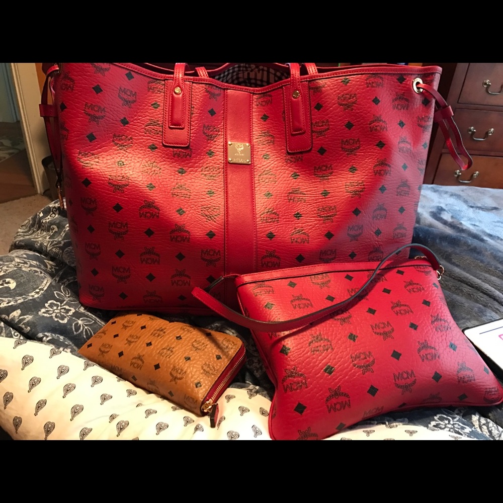LOVE IT.. Definitely ONE OF MY FAVES MCM SET