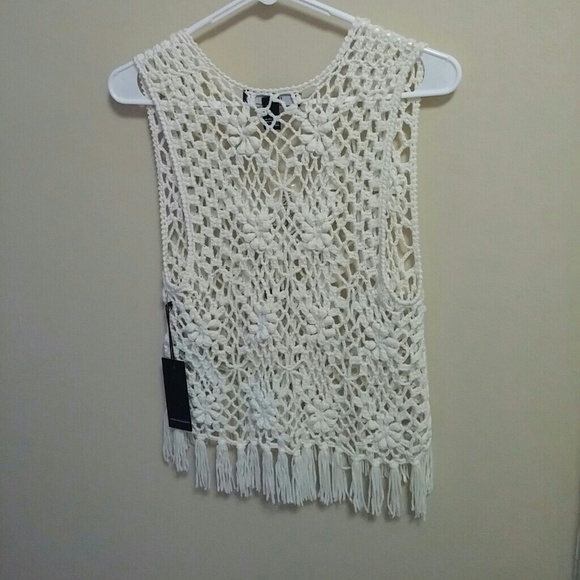 Cream sweater vest- BRAND NEW, tags still on - Picture 3 of 3