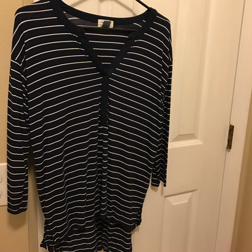 Old Navy striped 3/4 length sleeve shirt