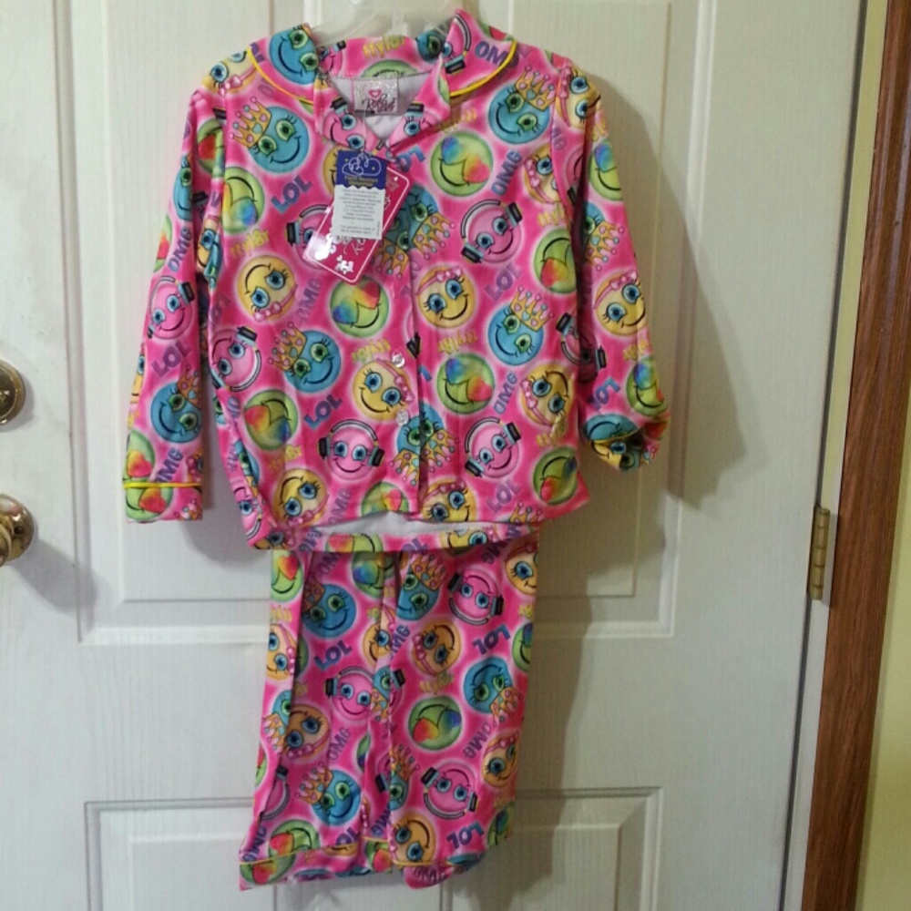 Girls Pink Emoji Themed flannel pajamas 6x