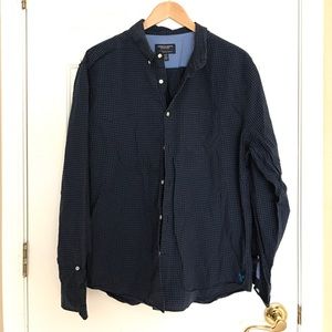 Men's American Eagle Athletic fit button Up shirt