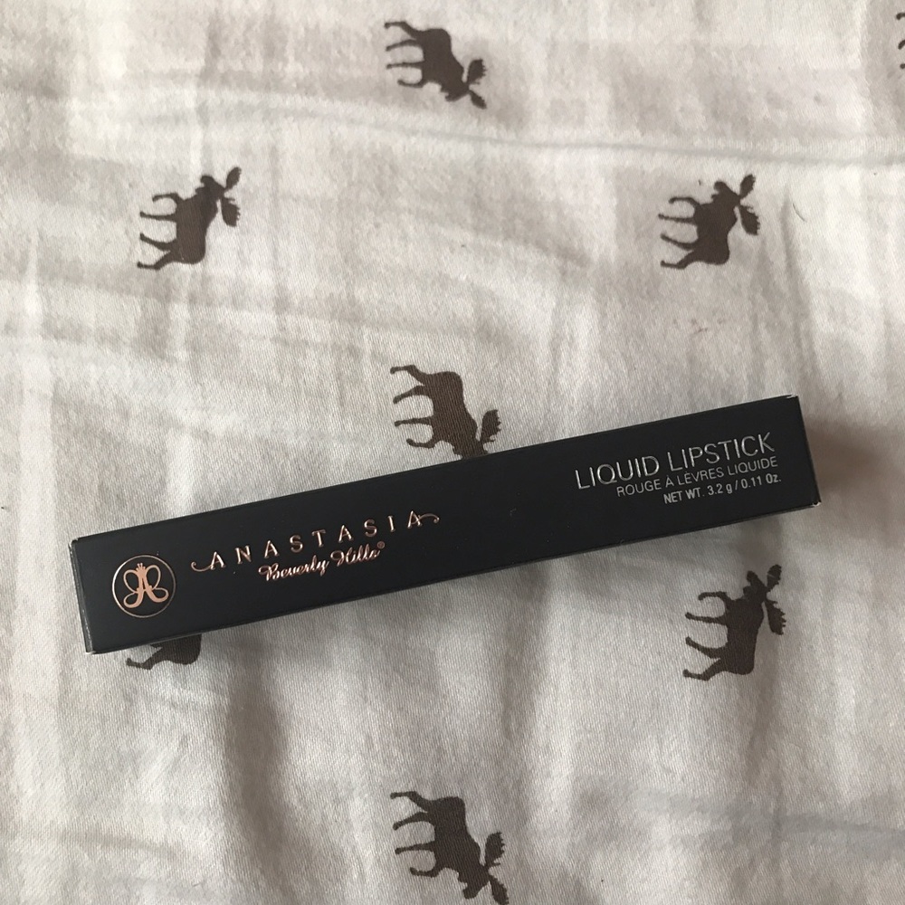 ABH Liquid Lipstick - Milkshake