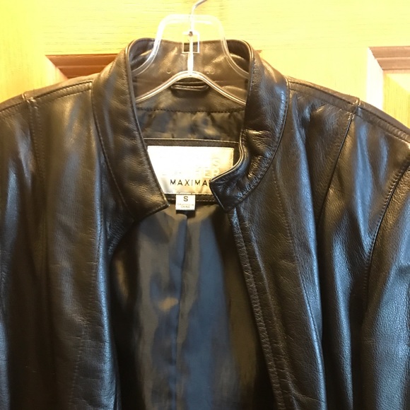 Real leather jacket - Picture 2 of 7