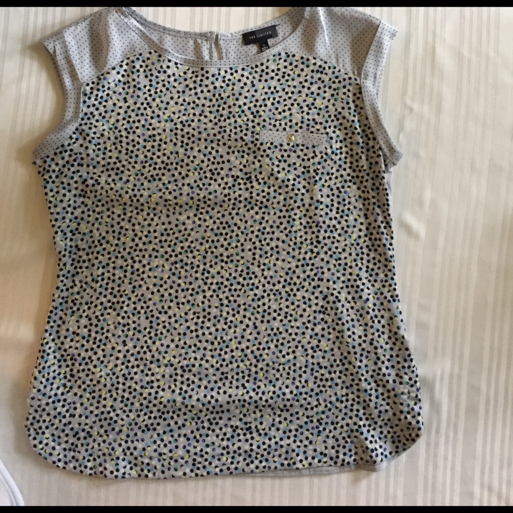 Limited sleeveless gray/polka dot blouse, size s.