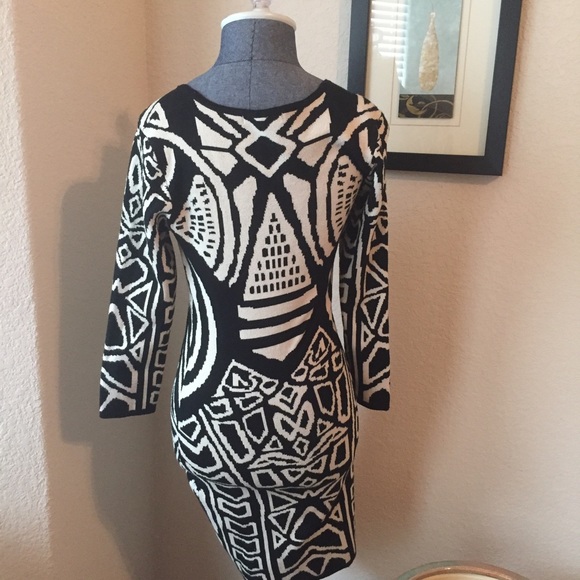 Sassy body con sweater dress - Picture 4 of 4