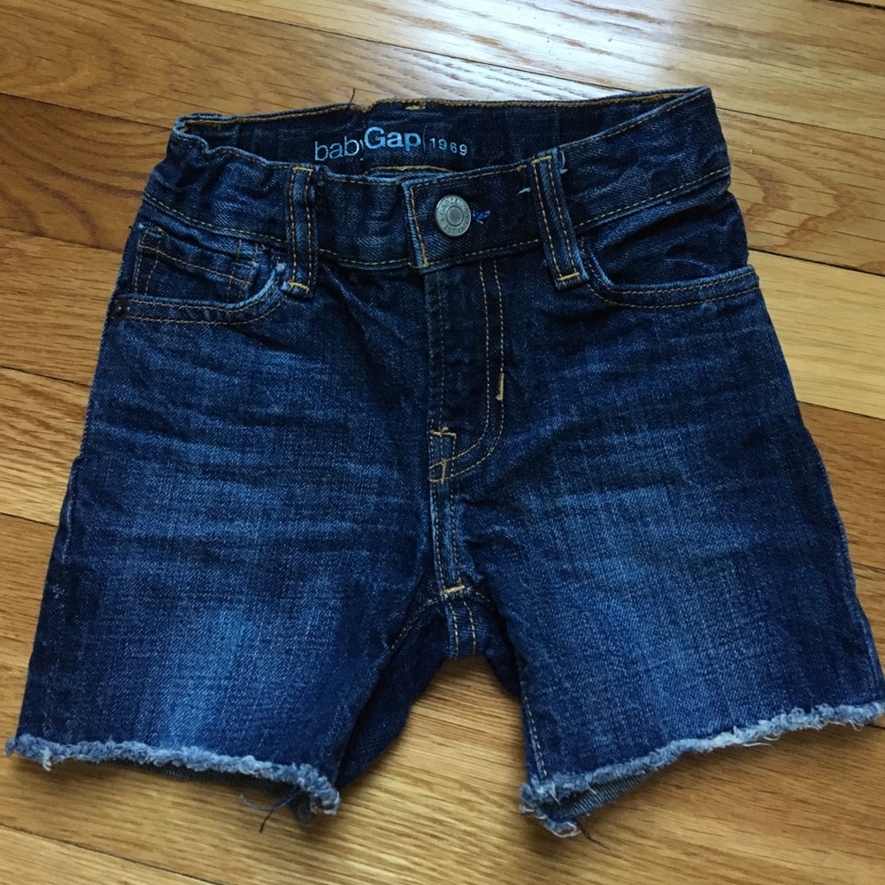 Baby Gap- dark wash denim shorts-18-24mo