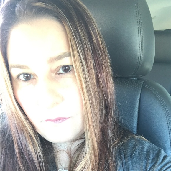 Meet your Posher, Sharon - Picture 4 of 5