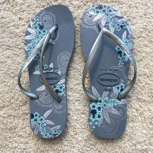 Grey and green slim organic Havaianas