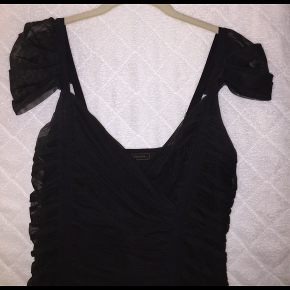 BCBG little black dress with cap sleeve - Picture 2 of 4