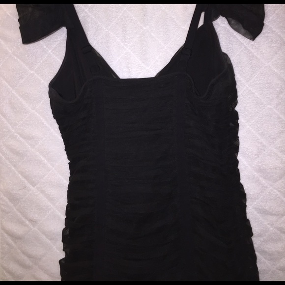 BCBG little black dress with cap sleeve - Picture 4 of 4