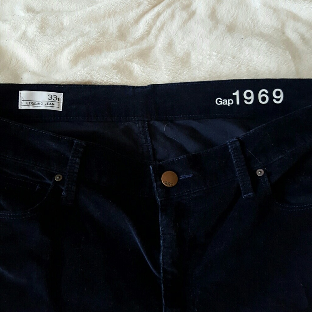 SOLD!! Gap 33 tall legging jean