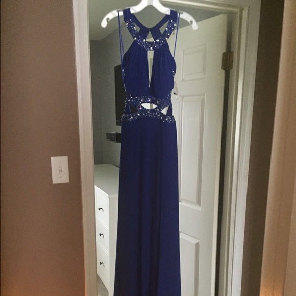 Prom dress/special occasion dress - Picture 2 of 5