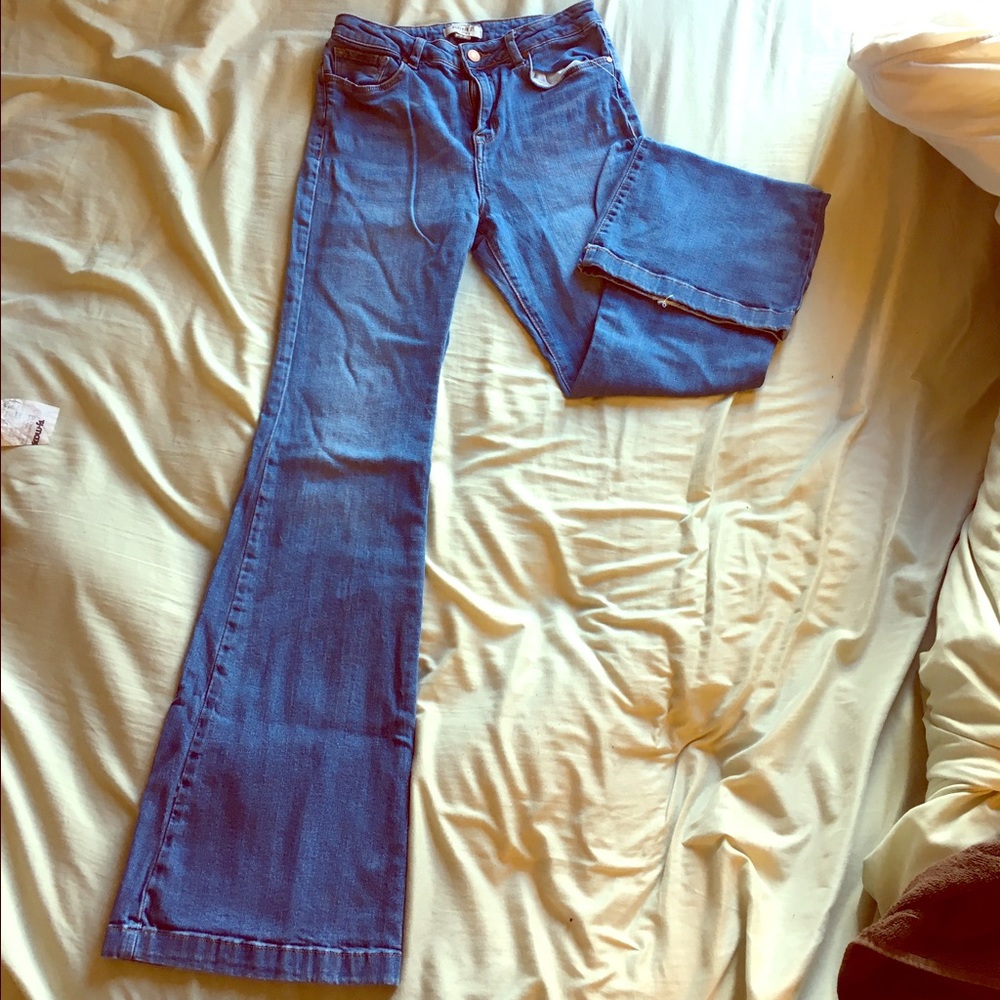 Mid-waist Bell Bottom Jeans