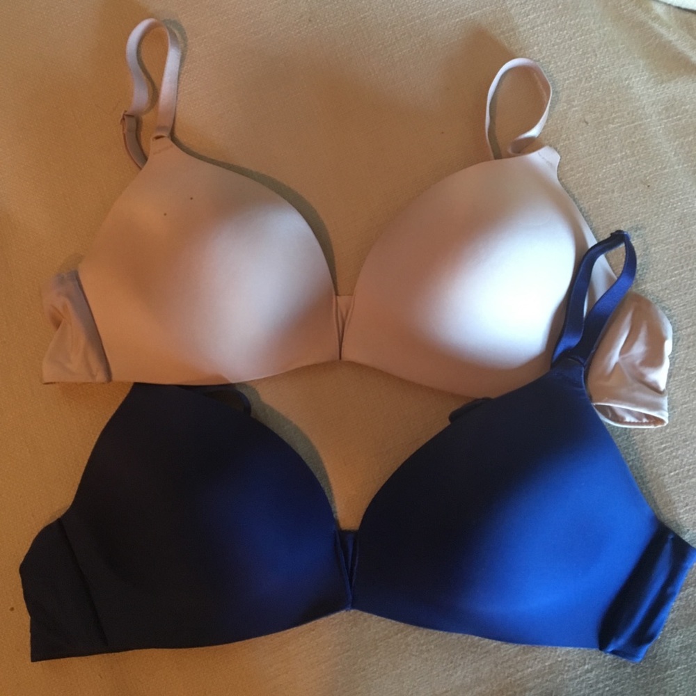 ❗️BOGO SALE ❗️Victoria Secret Wireless Bras
