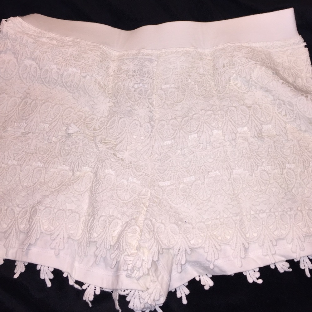 Express Lace shorts NWT Size Small