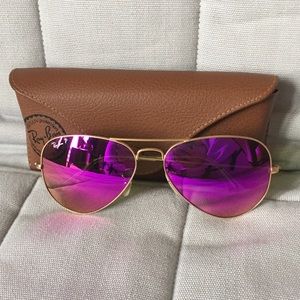 Pink Polarized Ray-Ban aviators