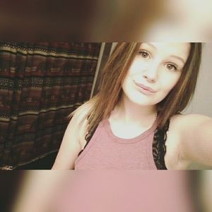 Meet your Posher, Mindy ann