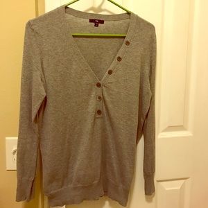 Gap V neck sweater