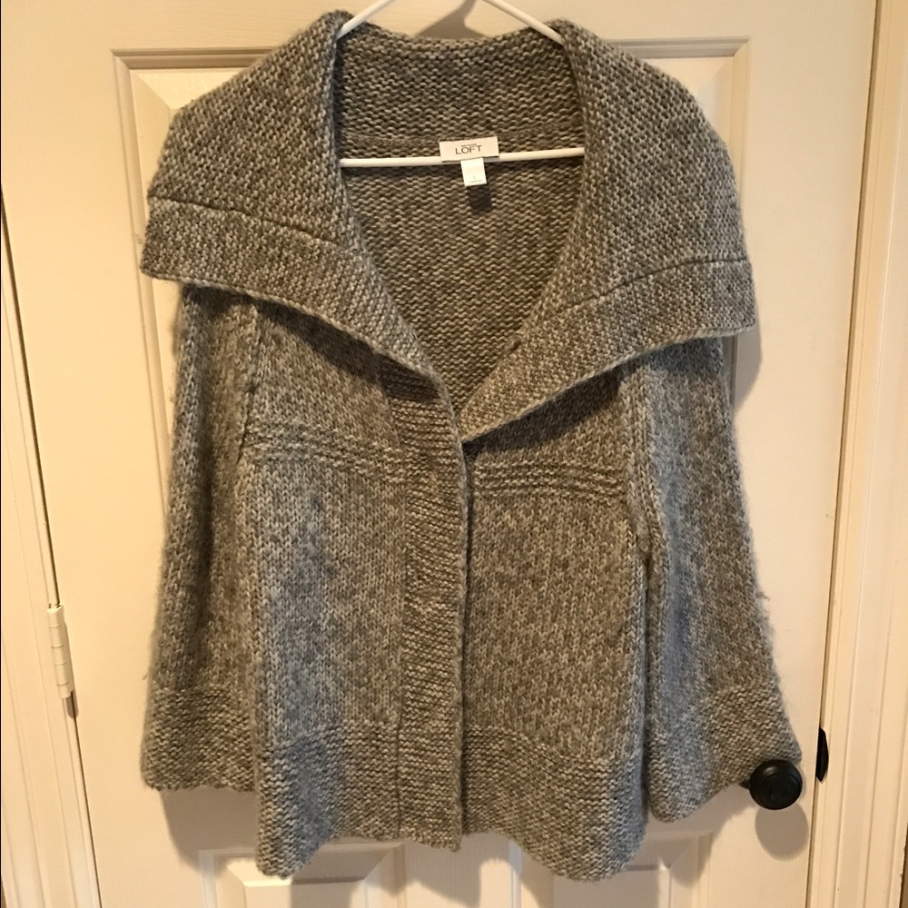 Women's sweater wrap