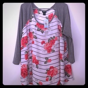 Torrid 3/4 Sleeve striped flower top size 2