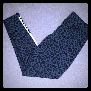 PINK Ultimate yoga pant legging