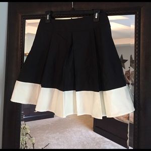H&M black/cream pleated skater skirt