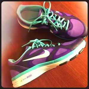 Nike's Women Dual Fusion