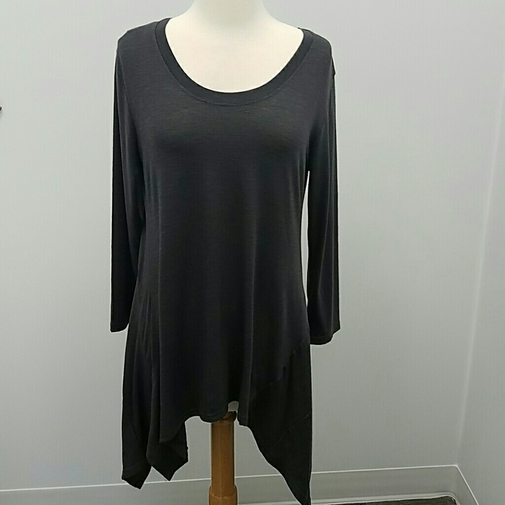 Shark bite tunic top