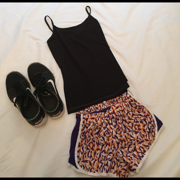 Nike Girls' Printed Tempo Running Shorts - Picture 2 of 5