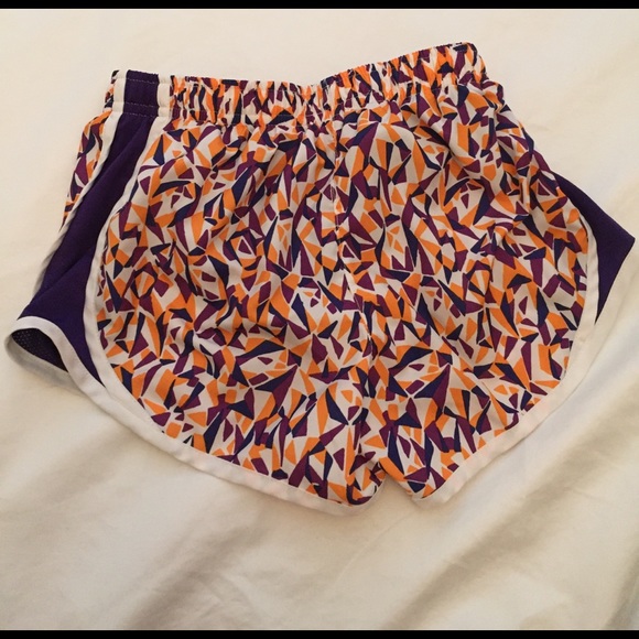 Nike Girls' Printed Tempo Running Shorts - Picture 4 of 5