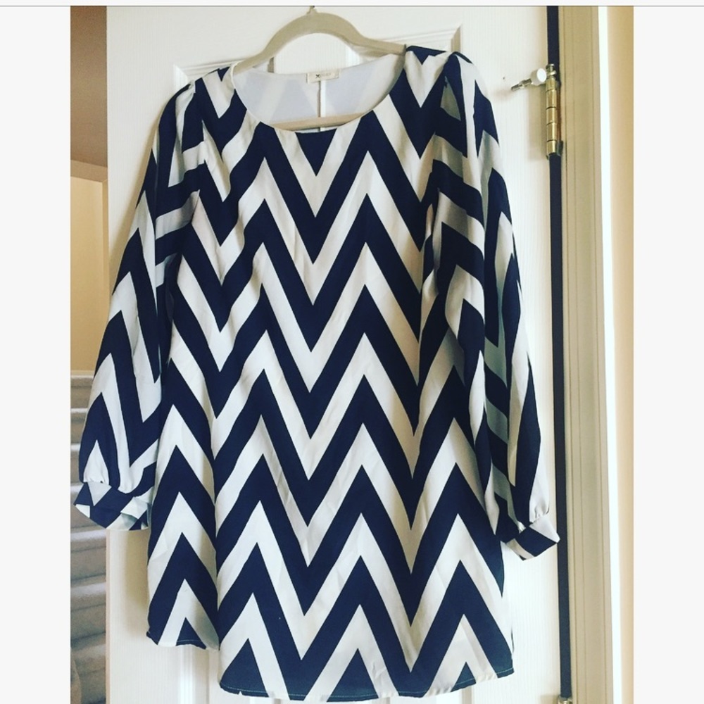 Chevron long sleeve dress