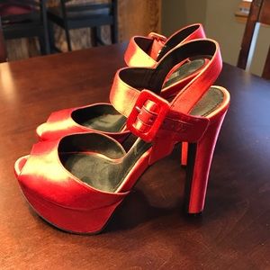 New! Size 7 sexy red satin heels